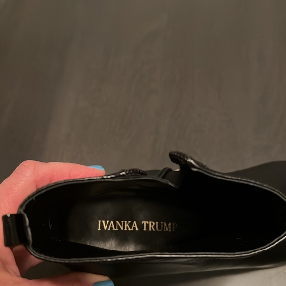 Leather Booties, square 2 1/2 inch heel, black, size 81/2 mint condition - Picture 4 of 5